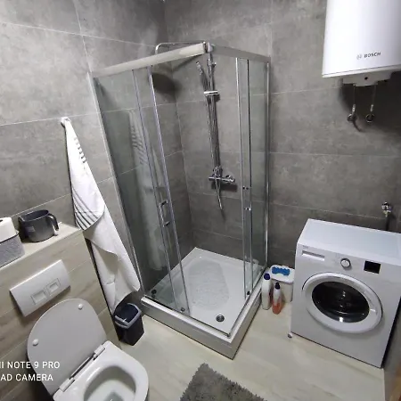 Bulevar & Free Garage Apartamento Sarajevo