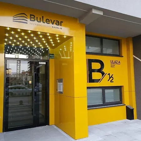 Bulevar & Free Garage *