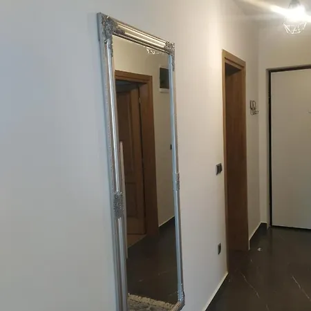 Appartamento Bulevar & Free Garage *