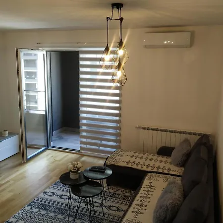 Bulevar & Free Garage *